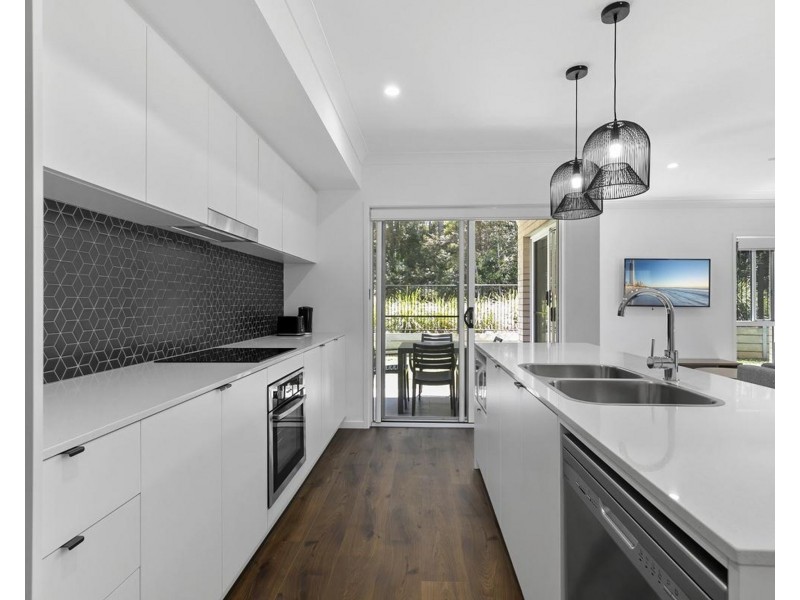 R2/98 Palm Forest Circuit, Forest Glen QLD 4556
