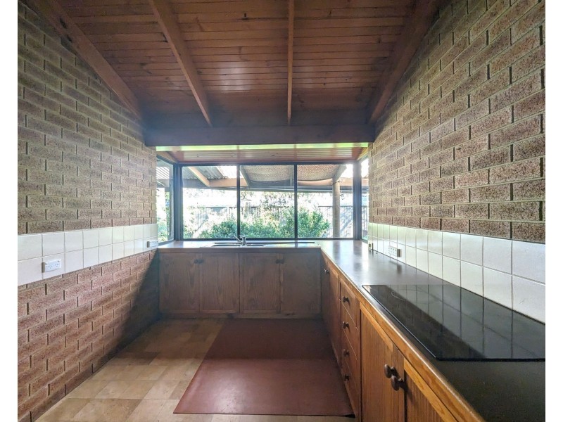 34 Verna Court, Cockburn Central WA 6164