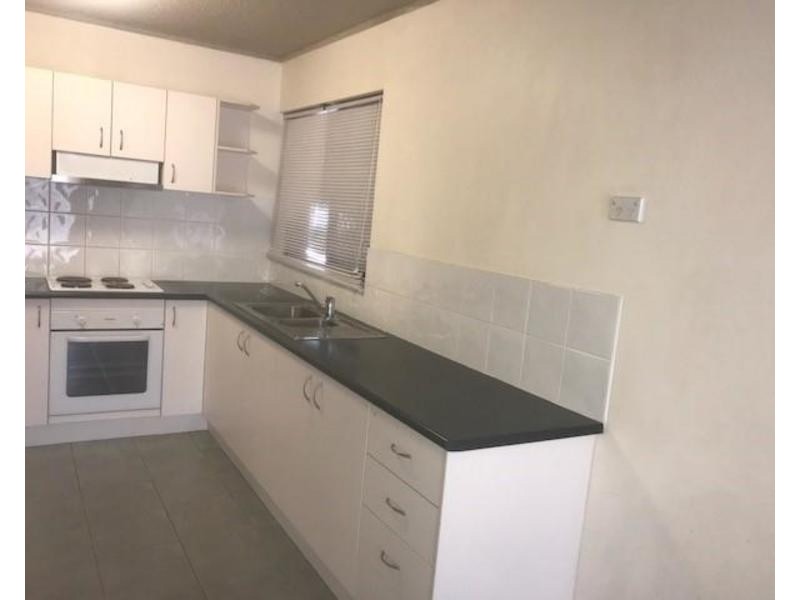 1/13 Surf Parade, Broadbeach QLD 4218