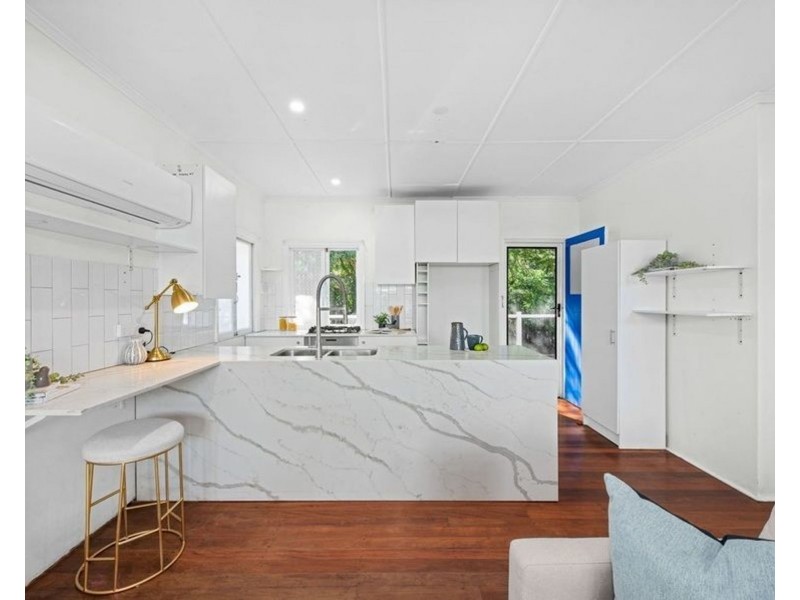 11 MACKAY TERRACE, Bardon QLD 4065