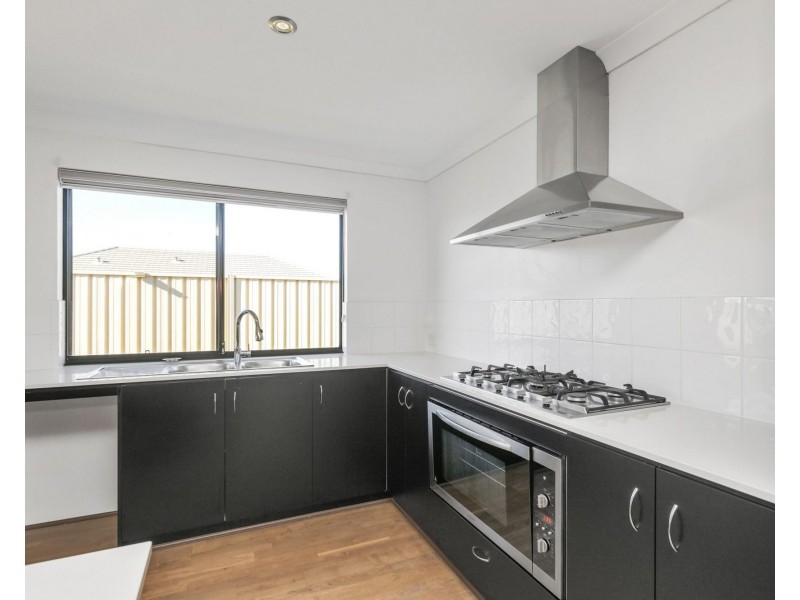 22 Laggan Road, Canning Vale WA 6155