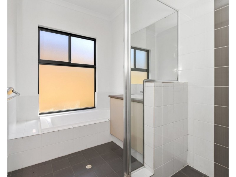 22 Laggan Road, Canning Vale WA 6155