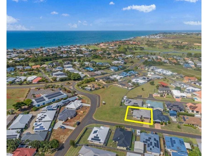 3 Toppers Drive, Coral Cove QLD 4670