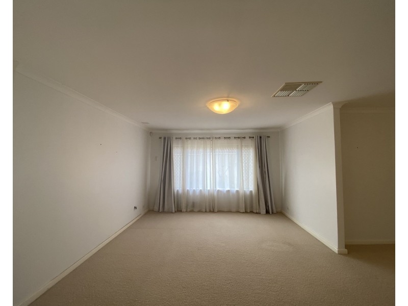 48 Merrifield Circle, Leeming WA 6149
