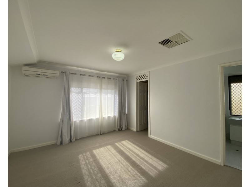 48 Merrifield Circle, Leeming WA 6149