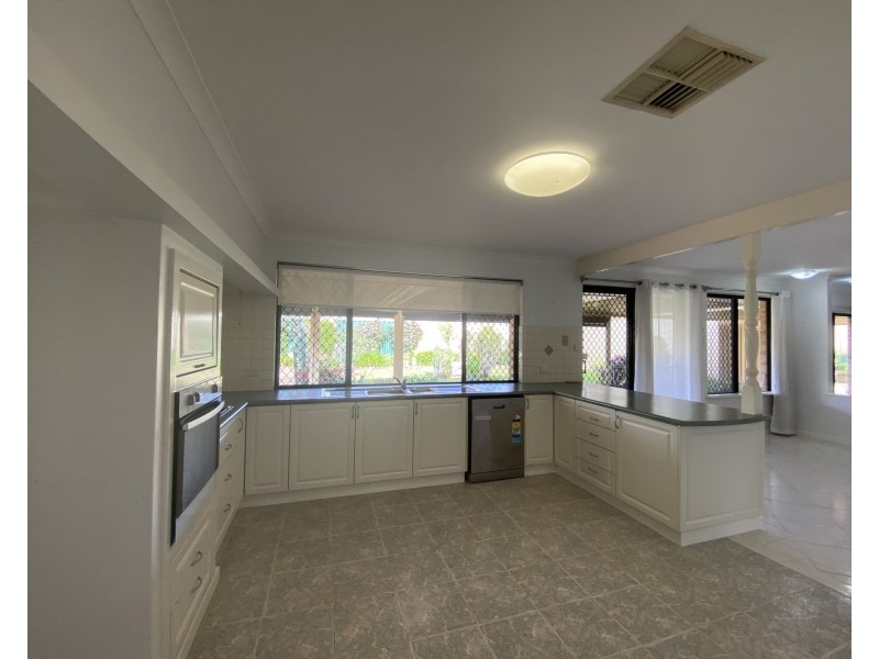 48 Merrifield Circle, Leeming WA 6149