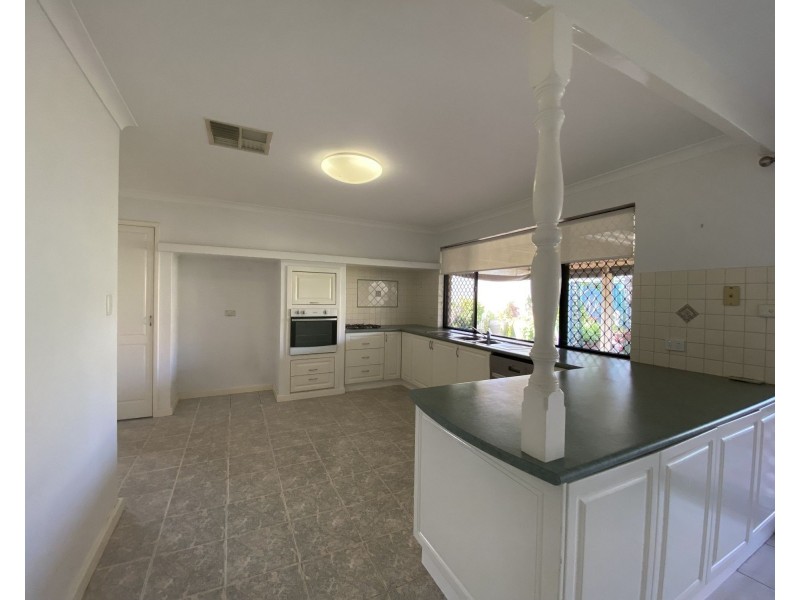 48 Merrifield Circle, Leeming WA 6149