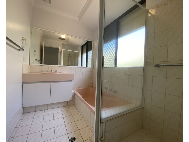 48 Merrifield Circle, Leeming WA 6149