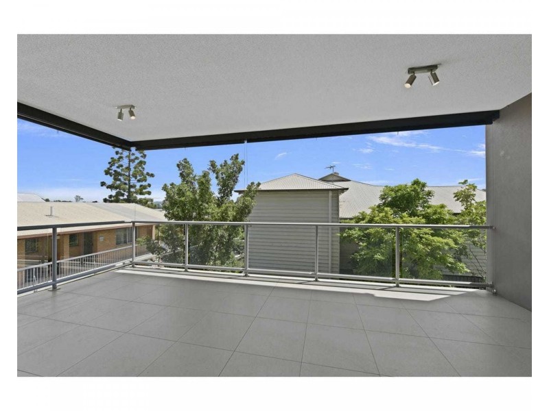 2/53 Douglas Street, Greenslopes QLD 4120