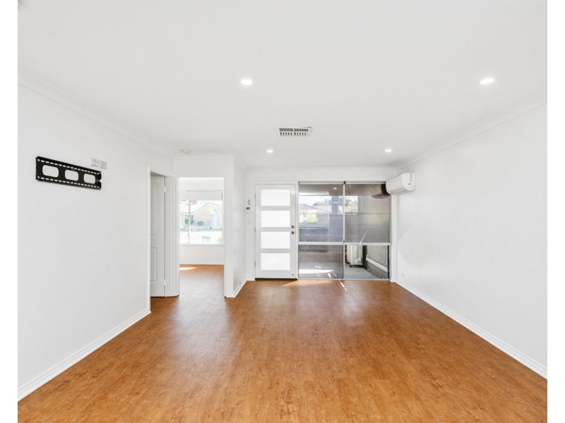 14B Young Street, Gosnells WA 6110