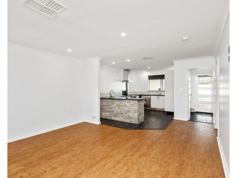14B Young Street, Gosnells WA 6110