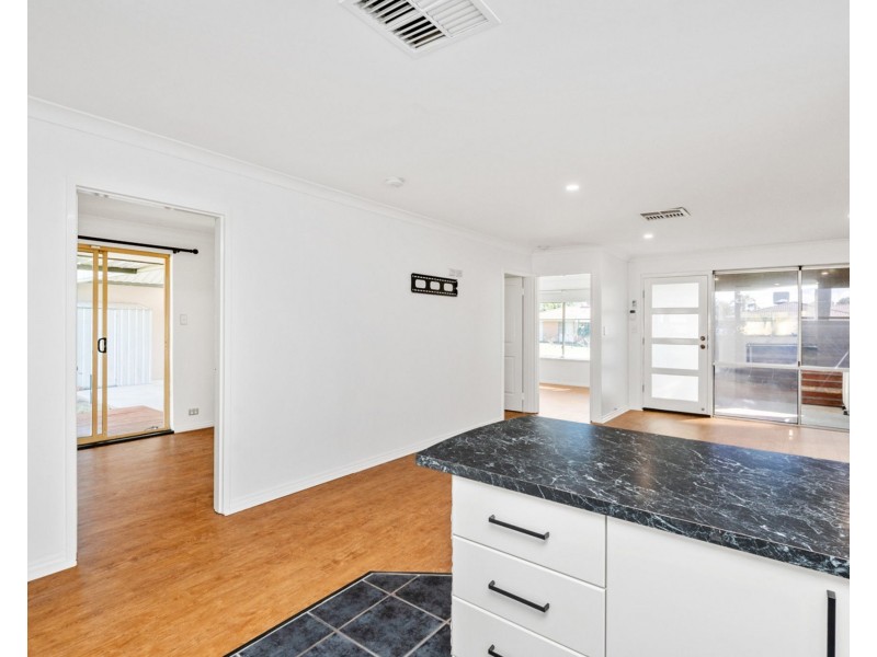 14B Young Street, Gosnells WA 6110