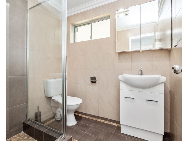 14B Young Street, Gosnells WA 6110