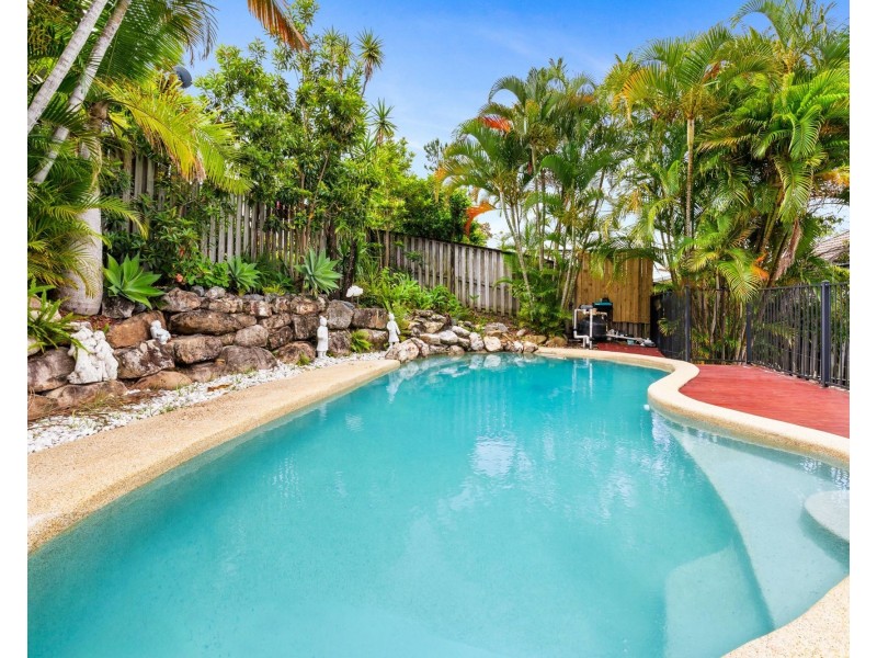 17 Nandi Terrace, Pacific Pines QLD 4211