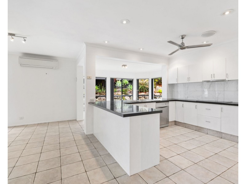 17 Nandi Terrace, Pacific Pines QLD 4211