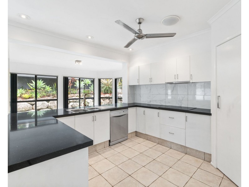 17 Nandi Terrace, Pacific Pines QLD 4211