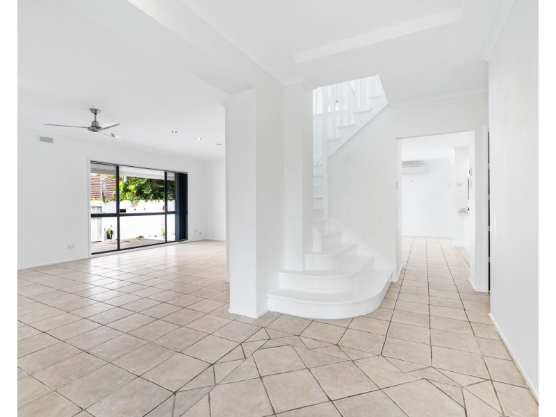 17 Nandi Terrace, Pacific Pines QLD 4211