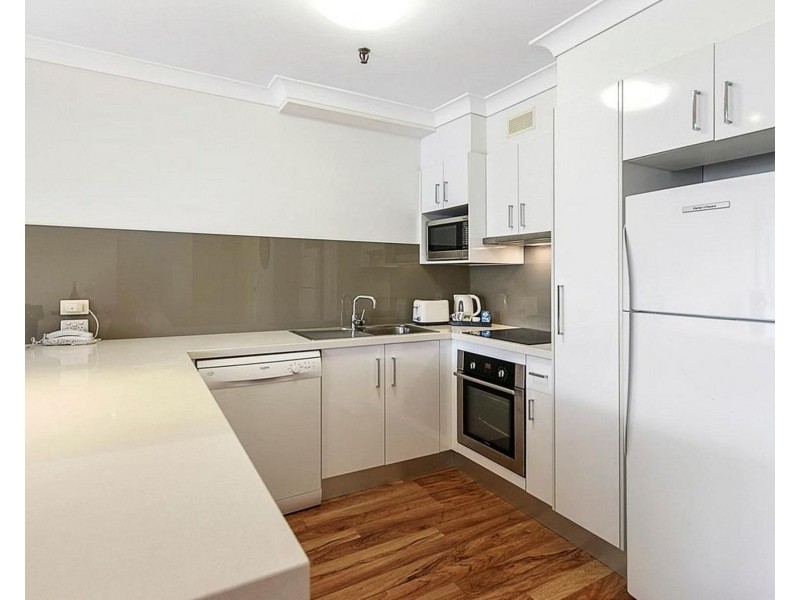 52/114 The Esplanade, Surfers Paradise QLD 4217