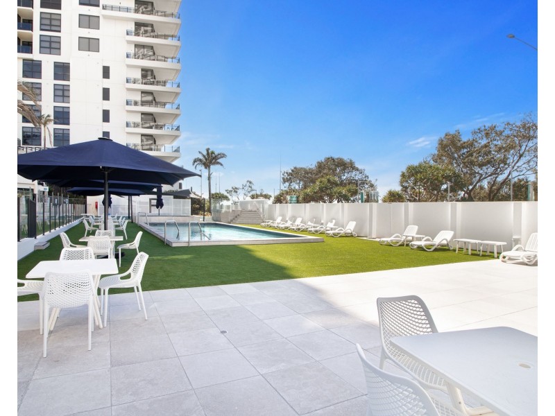 52/114 The Esplanade, Surfers Paradise QLD 4217