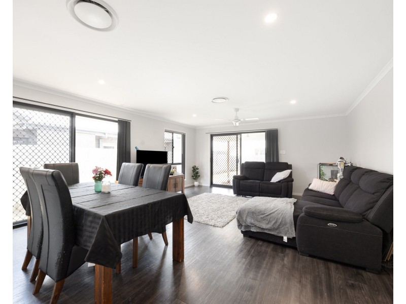 70 Creekview Court, Lawnton QLD 4501