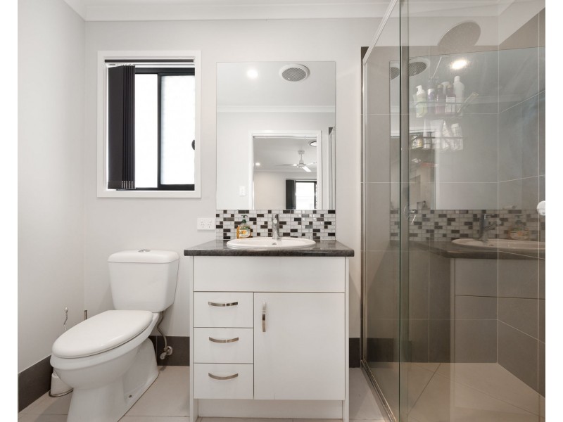 70 Creekview Court, Lawnton QLD 4501