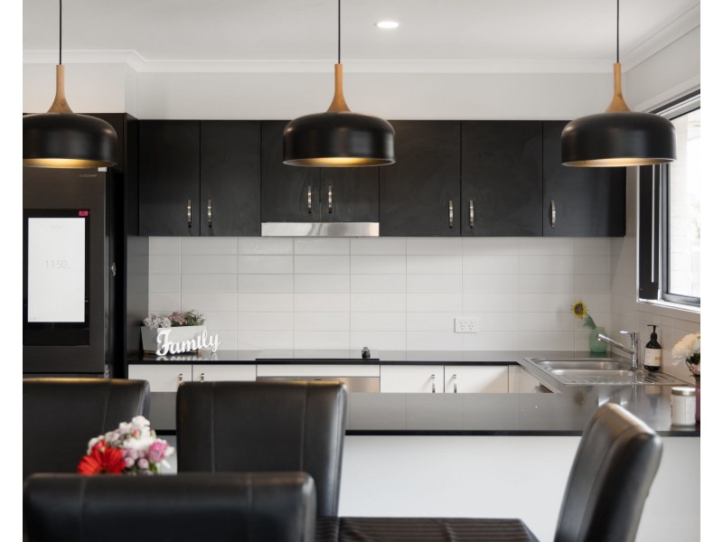 70 Creekview Court, Lawnton QLD 4501