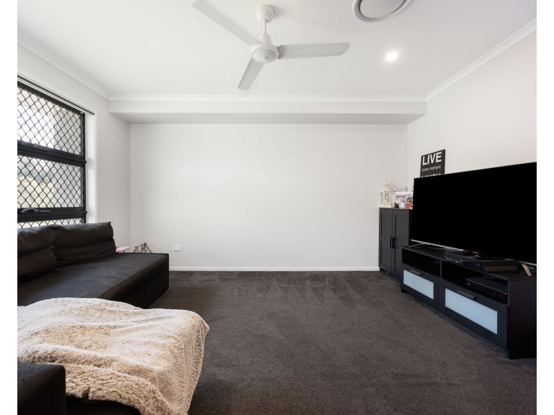 70 Creekview Court, Lawnton QLD 4501