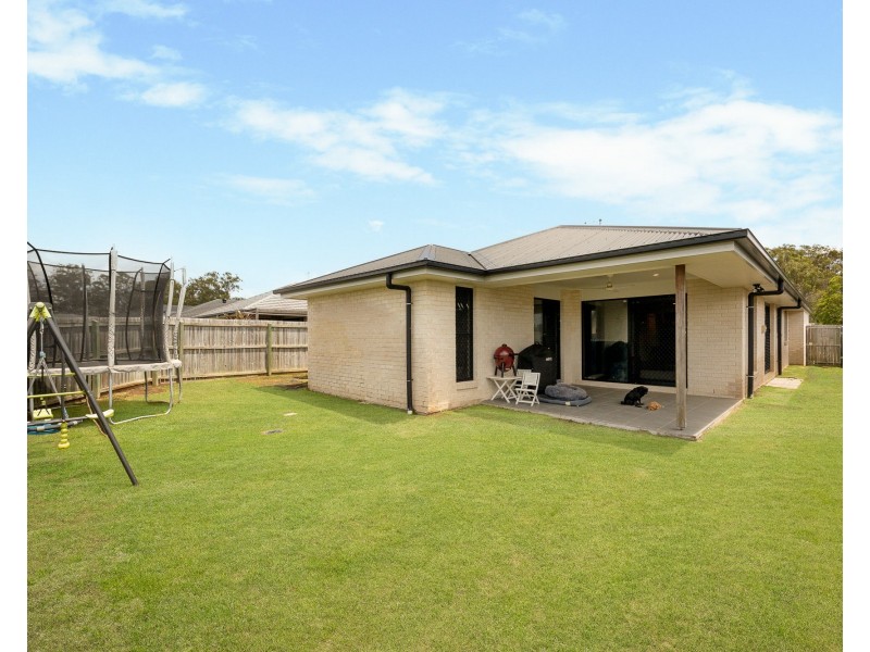 70 Creekview Court, Lawnton QLD 4501
