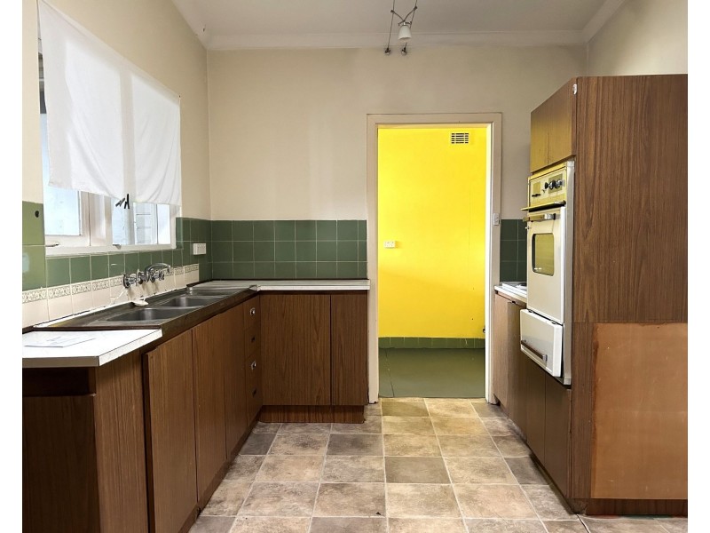 22 Irwin Road, Embleton WA 6062