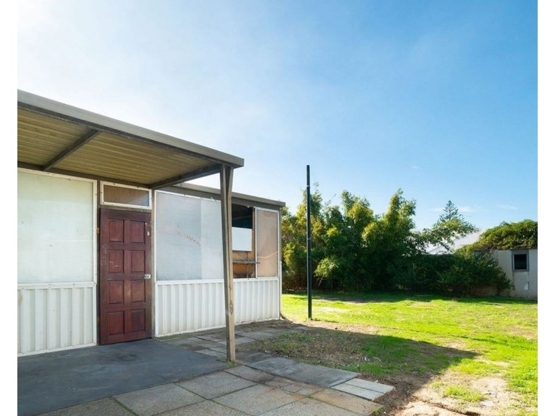 22 Irwin Road, Embleton WA 6062