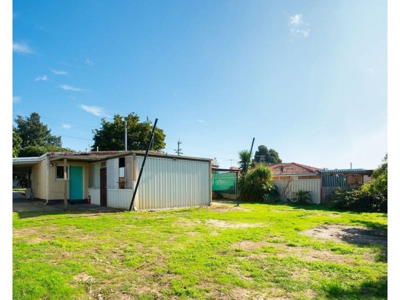 22 Irwin Road, Embleton WA 6062