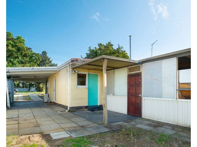 22 Irwin Road, Embleton WA 6062