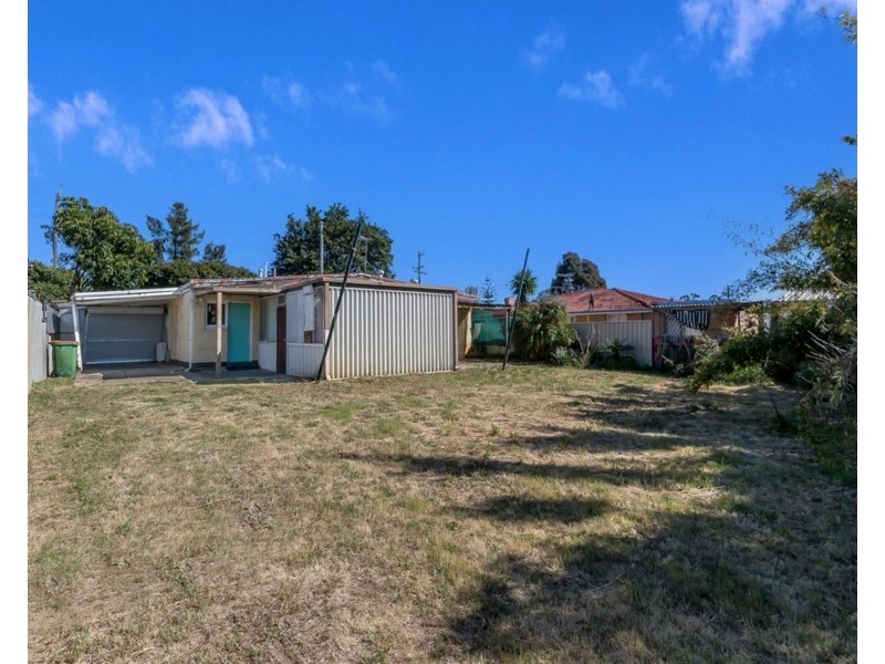 22 Irwin Road, Embleton WA 6062