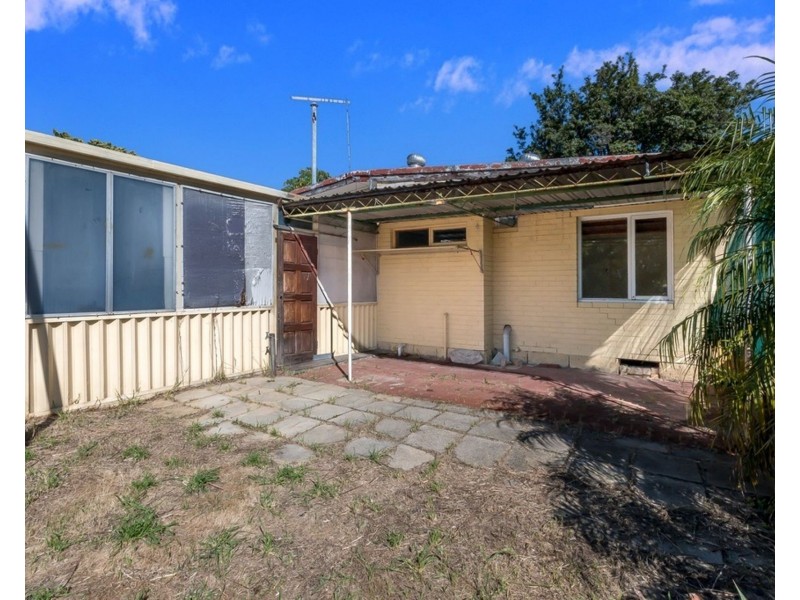 22 Irwin Road, Embleton WA 6062