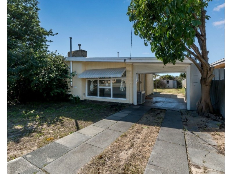 22 Irwin Road, Embleton WA 6062