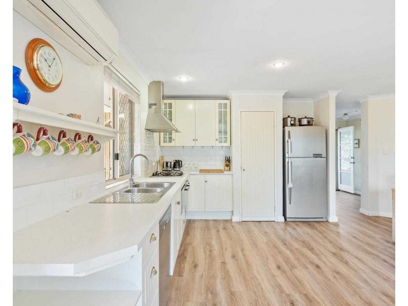 14 Tacoma Loop, Dudley Park WA 6210