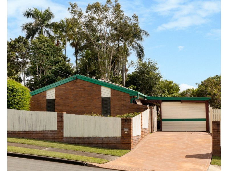 6 Voltaire Crescent, Petrie QLD 4502