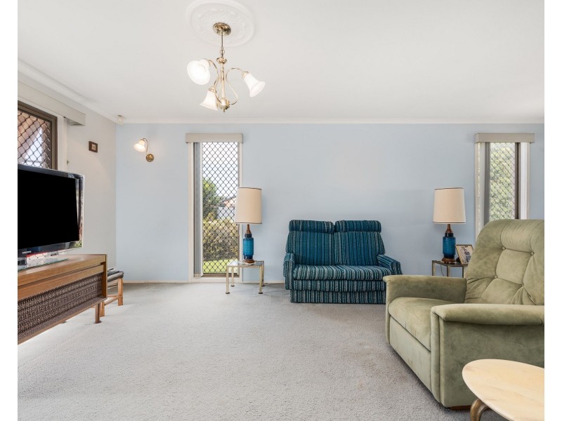 6 Voltaire Crescent, Petrie QLD 4502