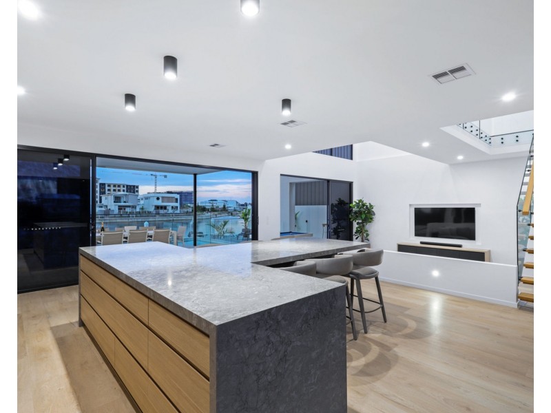 71 Warrego Drive, Pelican Waters QLD 4551