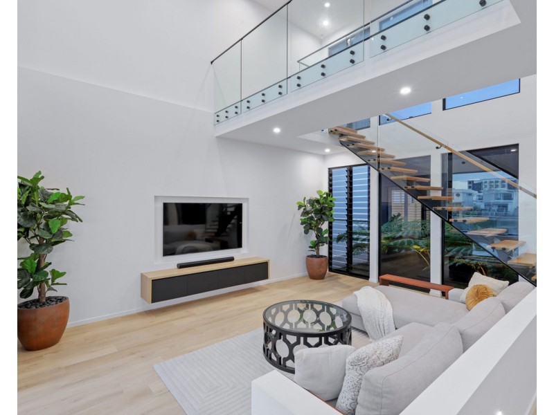 71 Warrego Drive, Pelican Waters QLD 4551