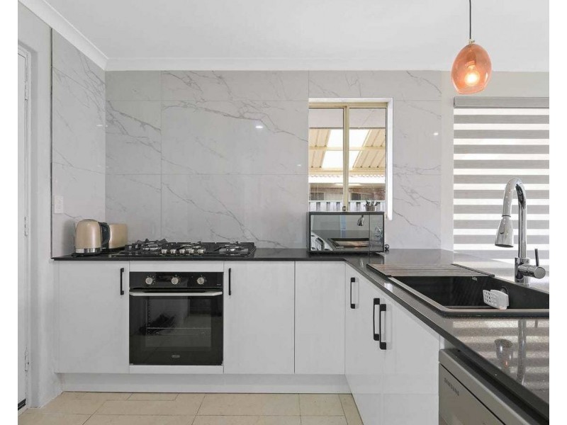 56 woodhouse circuit, Canning Vale WA 6155