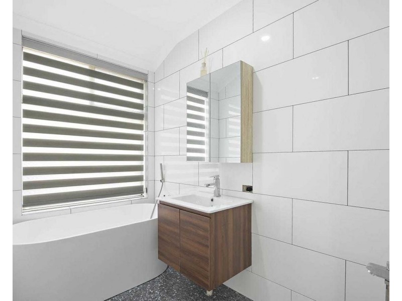 56 woodhouse circuit, Canning Vale WA 6155