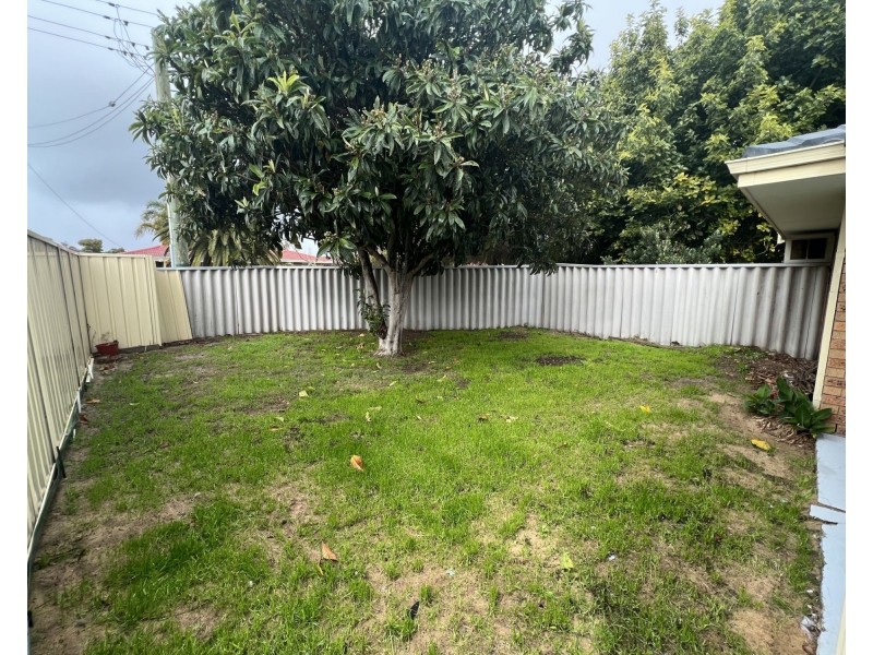 2b Gollan Place, Coodanup WA 6210