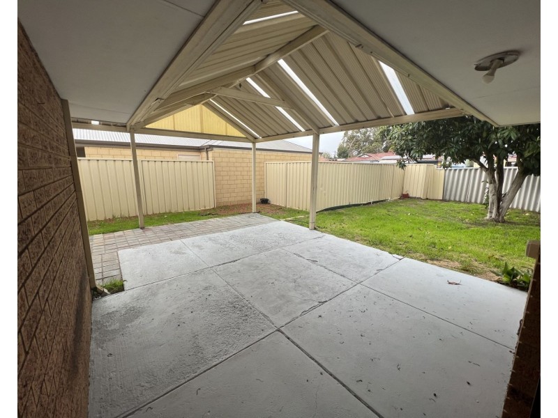 2b Gollan Place, Coodanup WA 6210