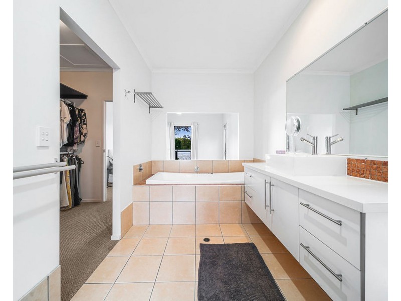 113-115 Windsor Road, Burnside QLD 4560