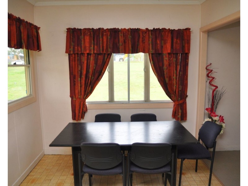 Room 3/188 Nyleta Street, Coopers Plains QLD 4108