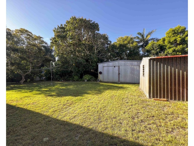 13 Amies, Beachmere QLD 4510