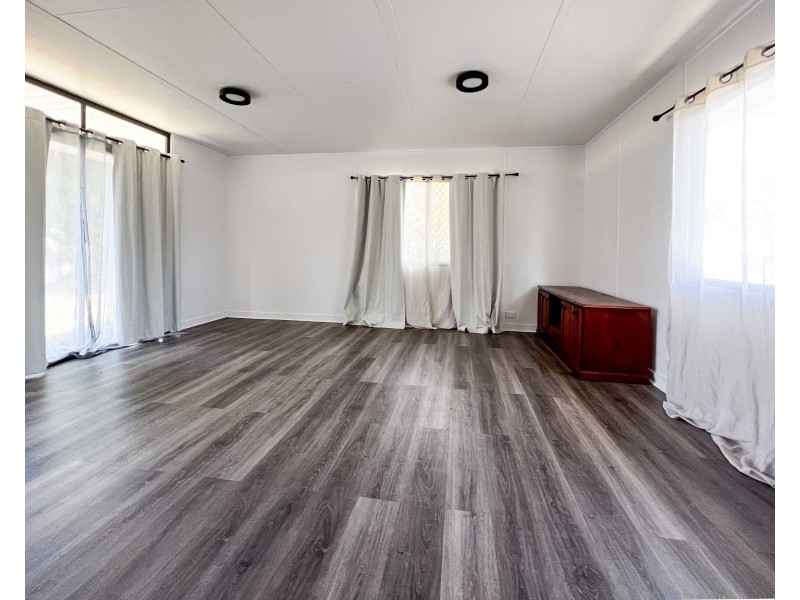 13 Amies, Beachmere QLD 4510