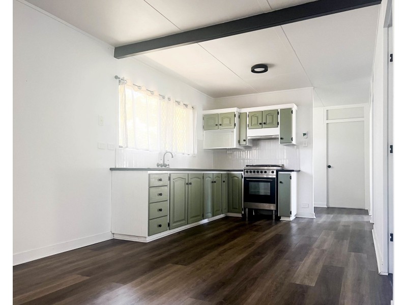 13 Amies, Beachmere QLD 4510