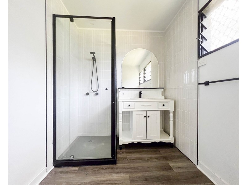 13 Amies, Beachmere QLD 4510